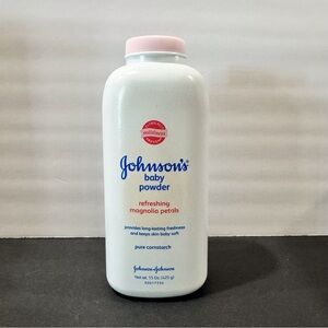 Johnson's Baby Powder - Refreshing Magnolia Petals (White & Pink)